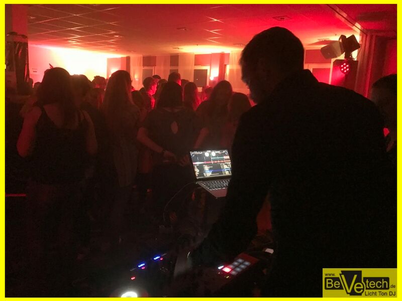 2018-03-31_Dicke_Eier_Party_Fortunaheim_Freudenberg_03.JPG