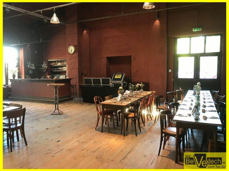 2018-06-30_Hochzeit_im_Cafe_Basico_im_Lokschuppen_in_Keuztal_02.JPG