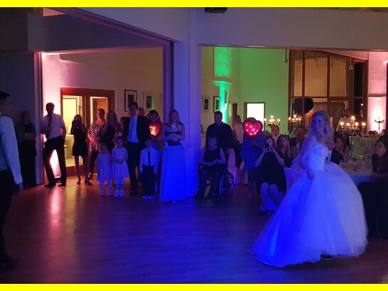 2019-05-25_Hochzeit_Ev._Gemeindezentrum_Wilnsdorf-Rödgen_02.jpg