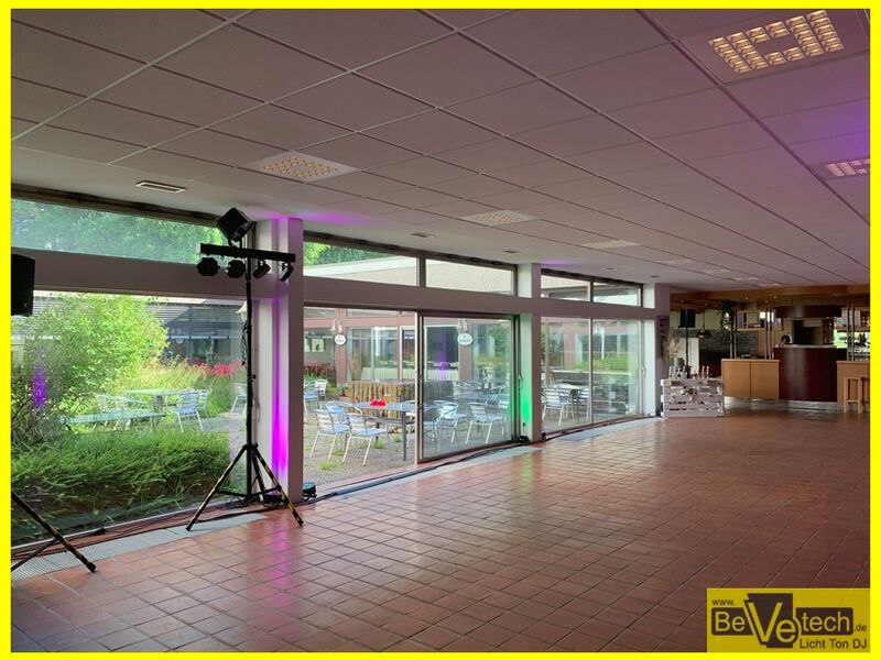 2022-05-14_Hochzeit_Restaurant der Siegerlandhalle_Siegen_001.JPEG
