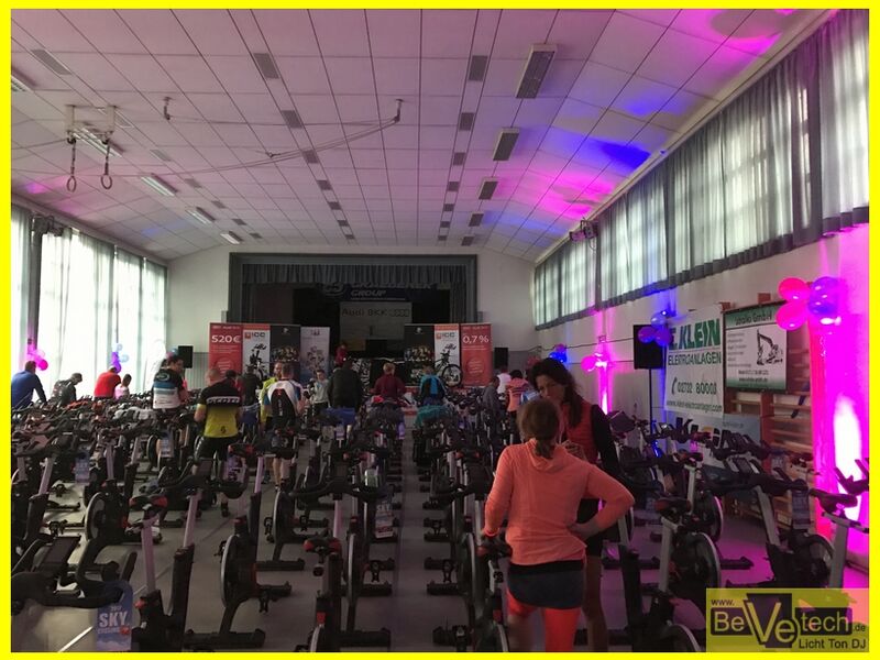 2017-02-17+18_Indoorcycling_Spendenmarathon01.JPG