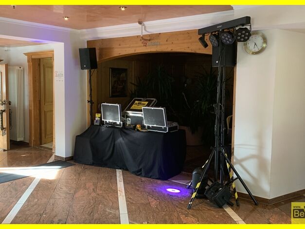 2022-05-21_Hochzeit_Landhaus Wacker_Wenden_001.jpg