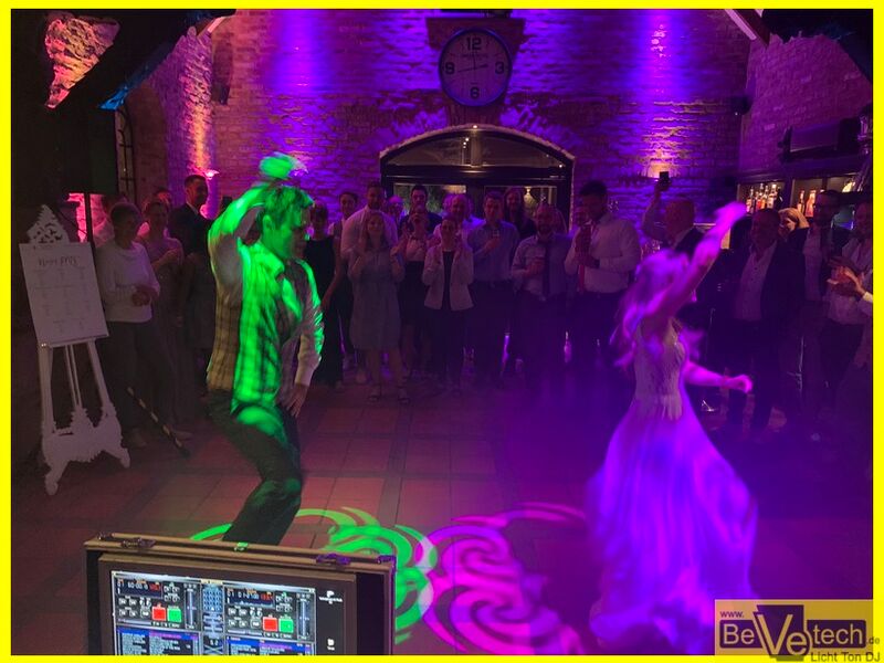 2022-07-02_Hochzeit_Schloss_Grünewald_Solingen_010.jpg