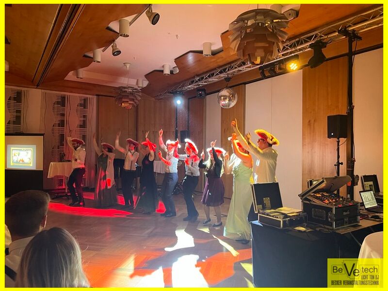 2023-05-20_Hochzeit_HDW_Haus_der_Siegerländer_Wirtschaft_Siegen_006.jpg