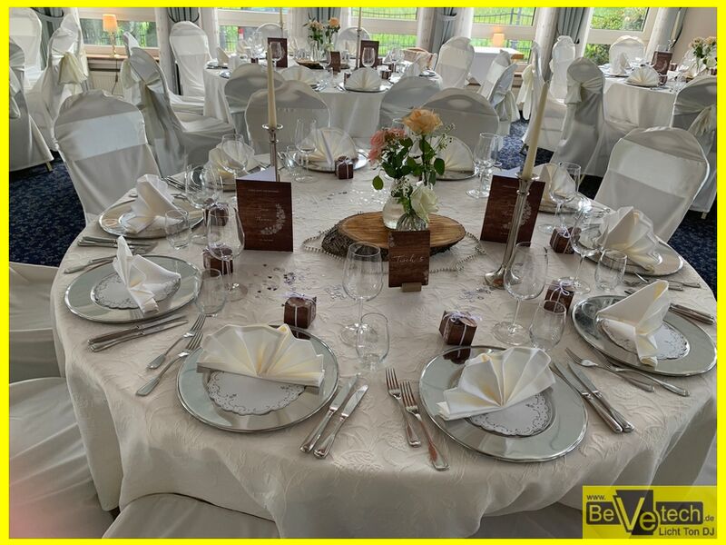 2022-05-21_Hochzeit_Landhaus Wacker_Wenden_003.JPEG