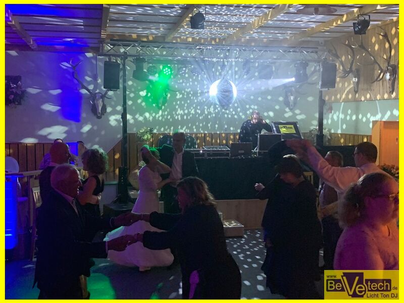 2022-05-28_Hochzeit_Ilse Brauerei_Kreuztal_010.JPEG