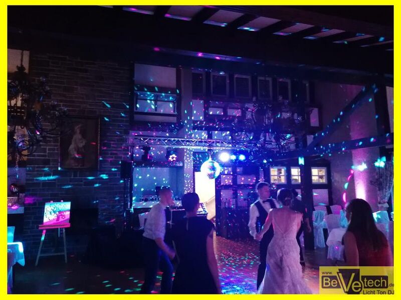 07.08.2021_Hochzeit_Hotel_zum_Weißen_Stein_Kirchen_Katzenbach_08.JPG