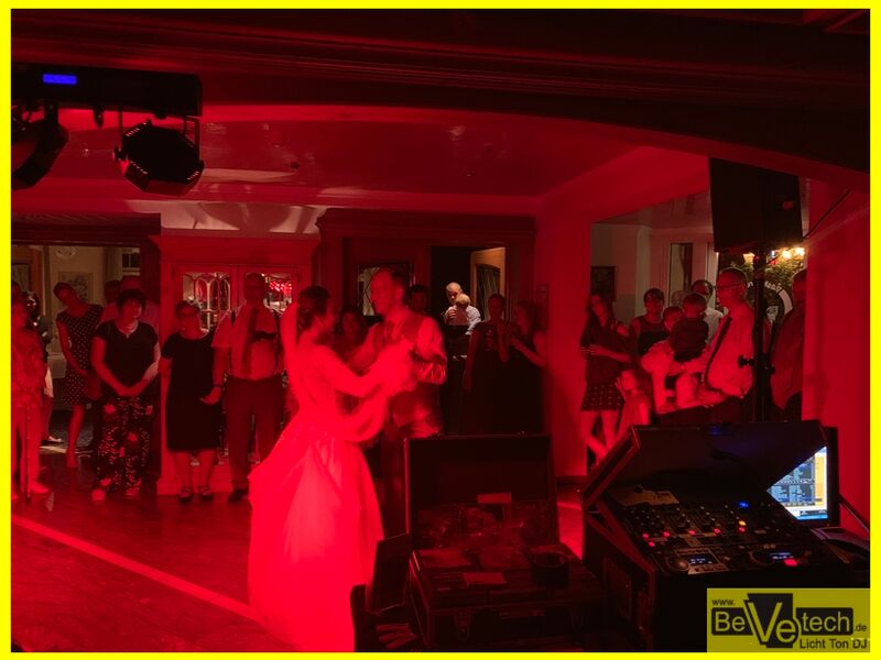10.07.2021_Hochzeit_Landhotel_Wacker_Wenden_07.JPG