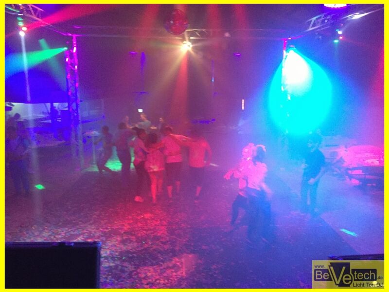 10.09.2016_90er_Party_in_Dresden 15.JPG