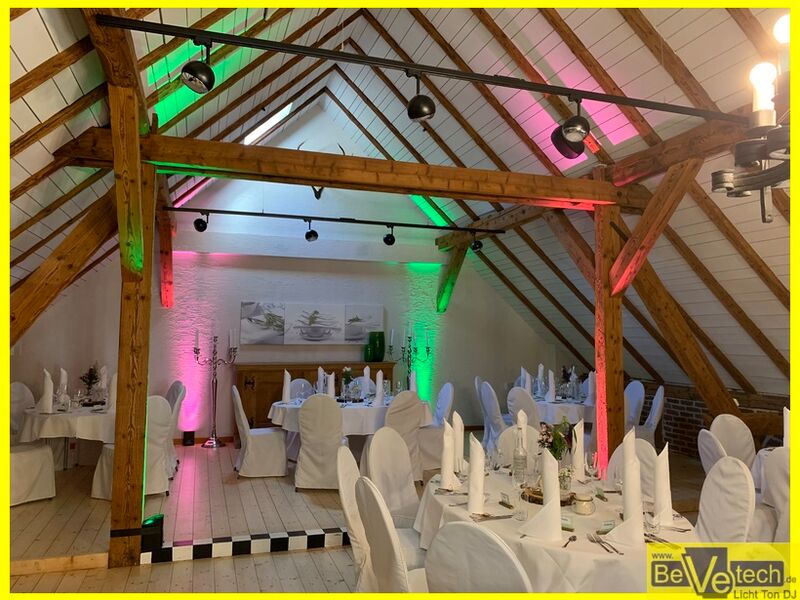 2019-06-29_Hochzeit_Remise_Wasserburg-Hainchen_Netphen_3.JPG