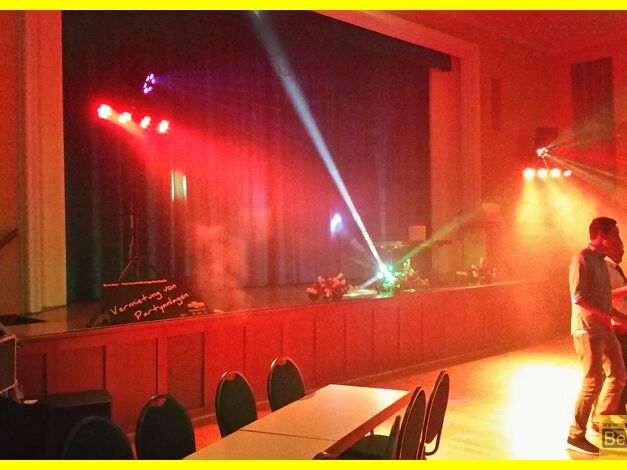 2016-08-13_Schuetzenfest_in_der_Weisstalhalle_in_Siegen02.jpg