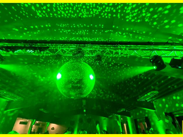 2023-06-10_Silberhochzeit_Festhalle_Setzen_Siegen_010.jpg