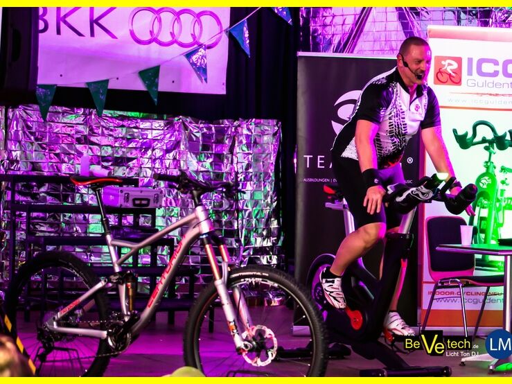 Indoorcycling_Spendenmarathon_am 19._und_20.02.2016_in_der_Mehrzweckhalle-in_Salchendorf_07.jpg