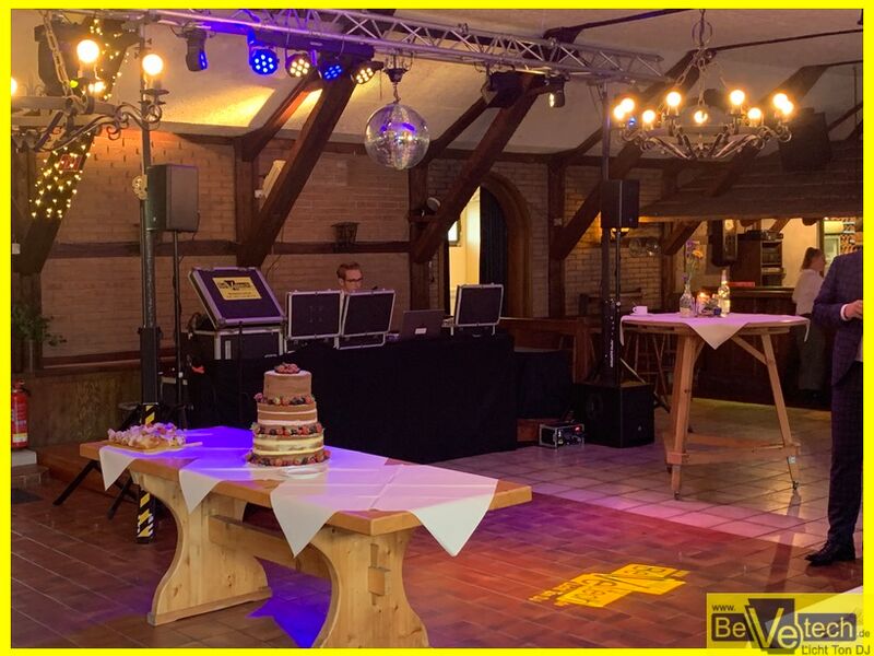2019_06_08_Hochzeit_im_Fuchsloch_auf_Gut_Voswinckel_Halver_07.JPG