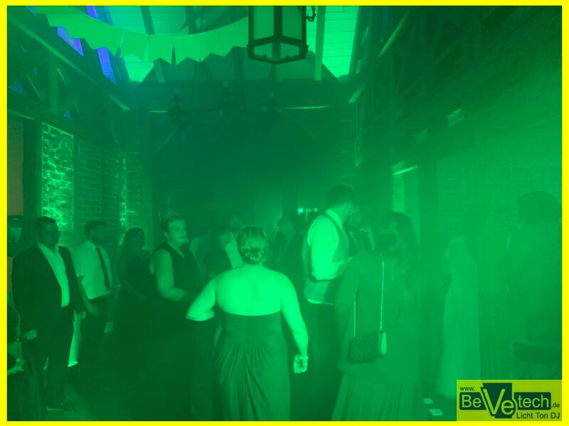 2020-09-05_Hochzeit_Remise Hainchen_Netphen_10.jpg
