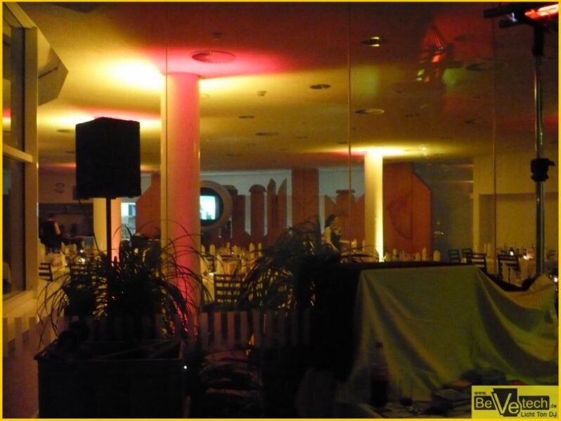 100.Geburtstag_am_03.03.2012_im_DAA_Restaurant_Siegen_006.jpg