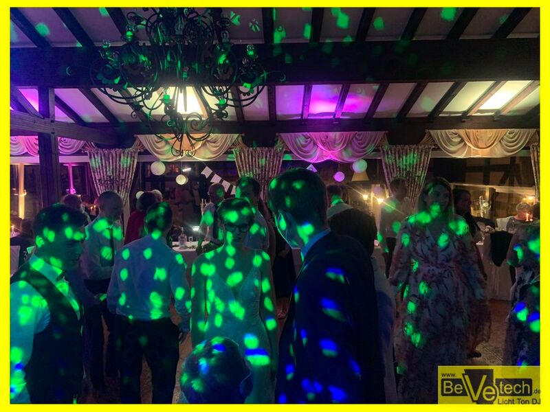 07.08.2021_Hochzeit_Hotel_zum_Weißen_Stein_Kirchen_Katzenbach_07.jpg