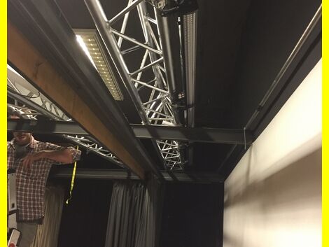 2016-11-17 Lichtmontage mit unserer Partnerfirma 07.JPG
