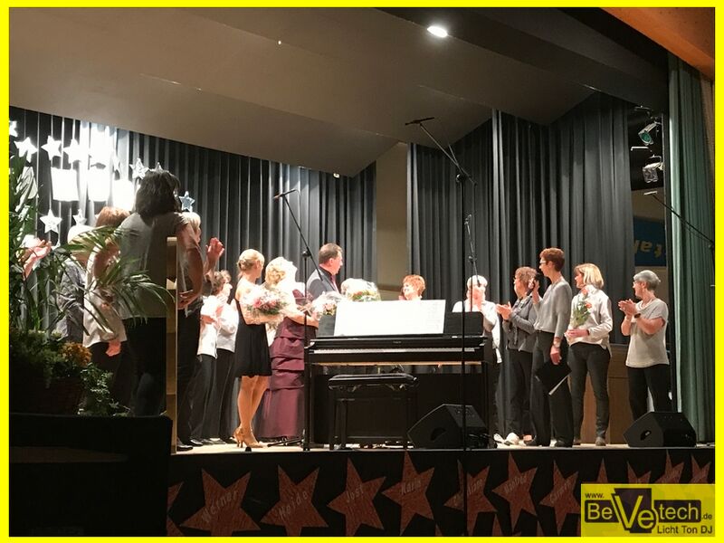 2017-04-29_Weisstaler_Frauenchor_Melodia_in_der_Adolf_Saenger_Halle_in_Niederdielfen_19.JPG