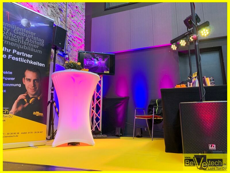 2019-11-10_Hochzeitsmesse_Stand_von_BeVetech_Halle32_Gummersbach_02.JPG