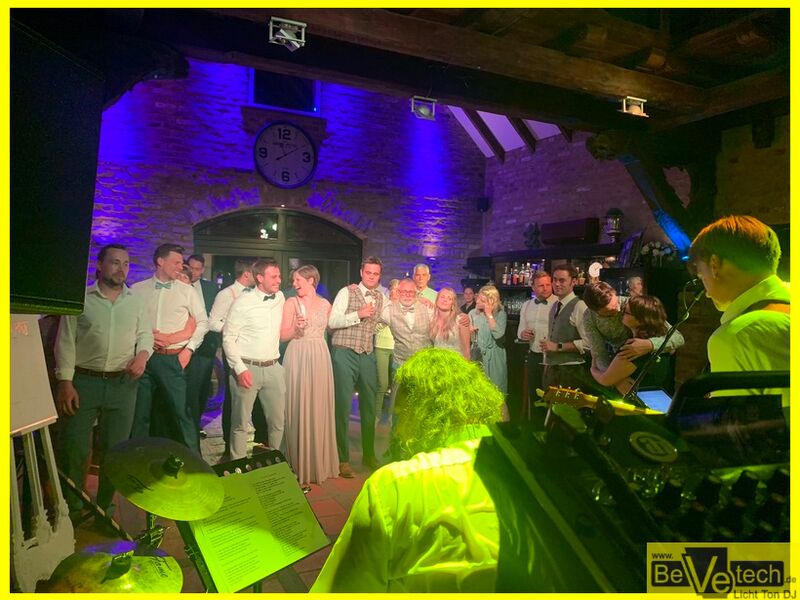 2022-07-02_Hochzeit_Schloss_Grünewald_Solingen_009.jpg