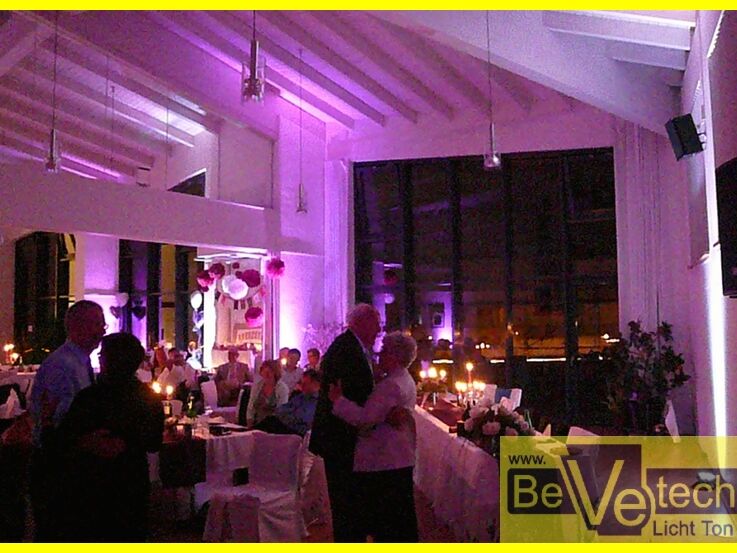 Hochzeit_am_20.06.15_im_Gemeindezentrum_Roedgen_in_Wilnsdorf04.JPG