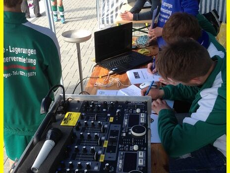 Jugendtunier_am_Gruen_Weiss_Siegen_Sportplatz_am_30.05.2013_008.JPG