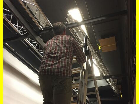 2016-11-17 Lichtmontage mit unserer Partnerfirma 06.JPG