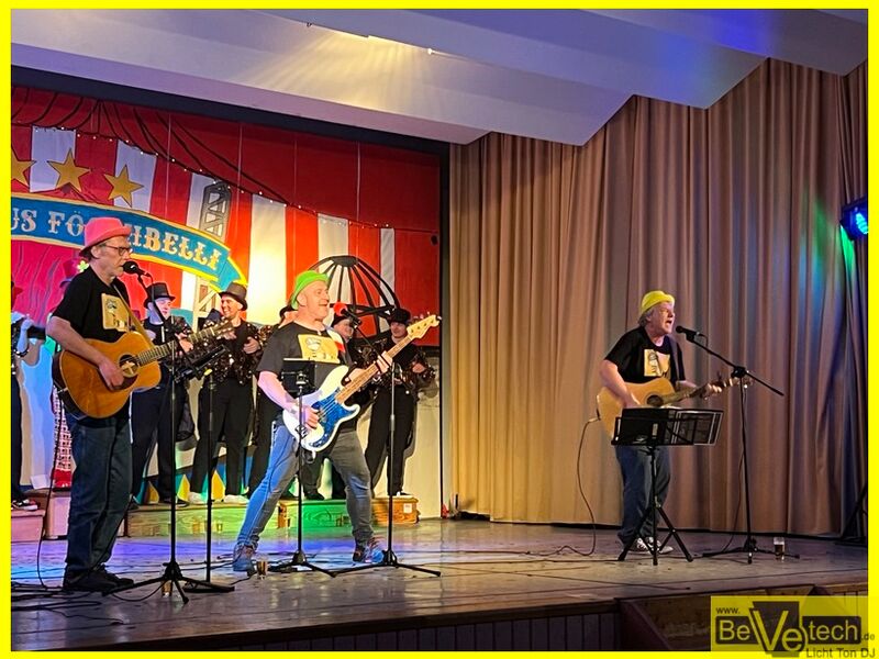 2023-02-18_Karnevalssitzung_der_DPSG_Turnhalle_der_Grundschule_am_Rothenberg_Niederfischbach_008.jpg