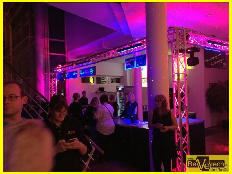 2017-11.04_Ue-30_Party_im_Technologiezentrum_in_Geisweid_02.JPG