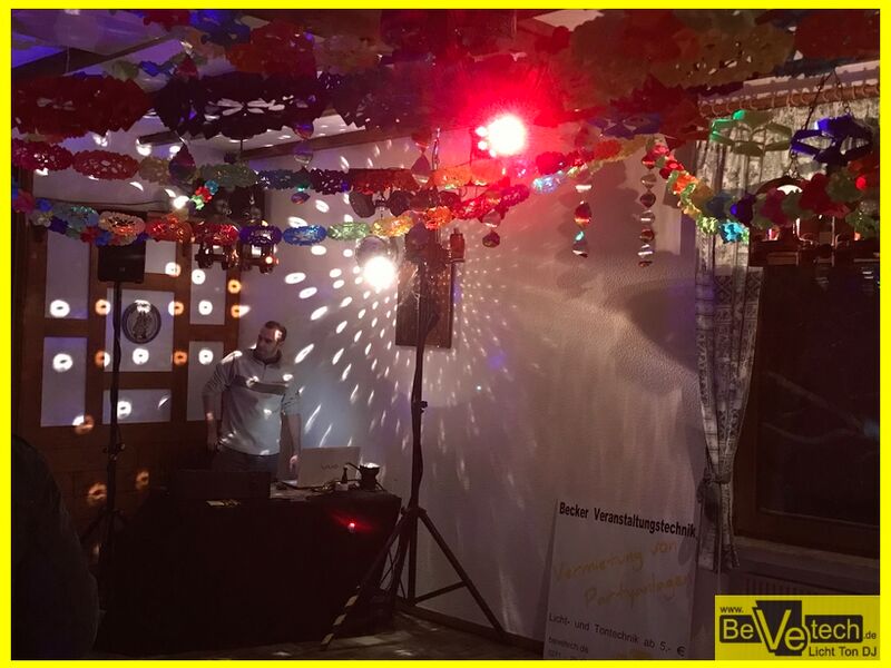 2017-12-09_Geburtstagsparty_im_Waldgasthaus_Gillerberg_in_Hilchenbach_01.JPG