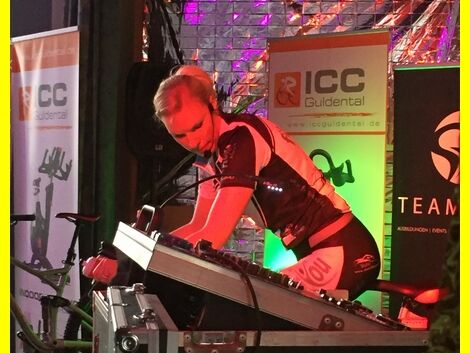 Indoorcycling_Spendenmarathon_am 19._und_20.02.2016_in_der_Mehrzweckhalle-in_Salchendorf30.JPG
