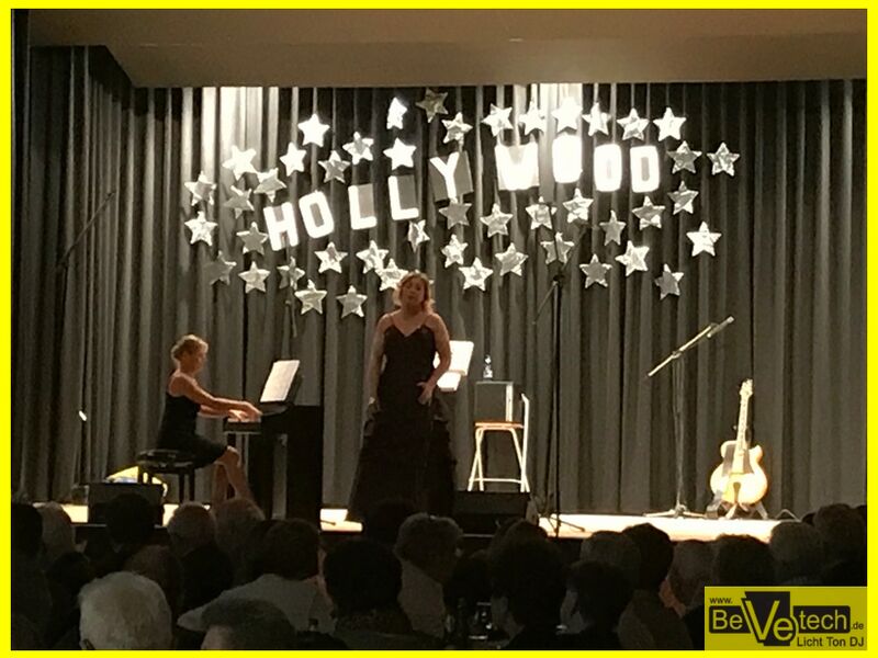 2017-04-29_Weisstaler_Frauenchor_Melodia_in_der_Adolf_Saenger_Halle_in_Niederdielfen_10.JPG