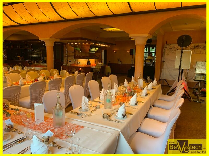 2021-09-18_Hochzeit_Pfeffermühle_Raum_Toscana_Siegen_03.JPG