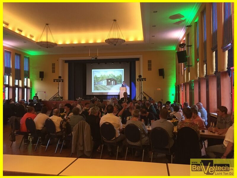 2016-08-13_Schuetzenfest_in_der_Weisstalhalle_in_Siegen07.JPG