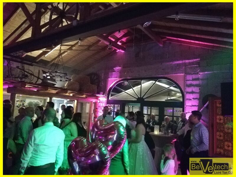 2019-10-31_Hochzeit_Anteks Scheune_Olpe_Sondern_15.jpg