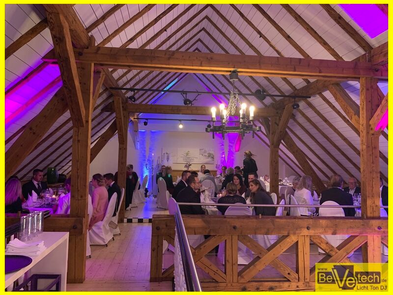 2020-09-05_Hochzeit_Remise Hainchen_Netphen_05.jpg