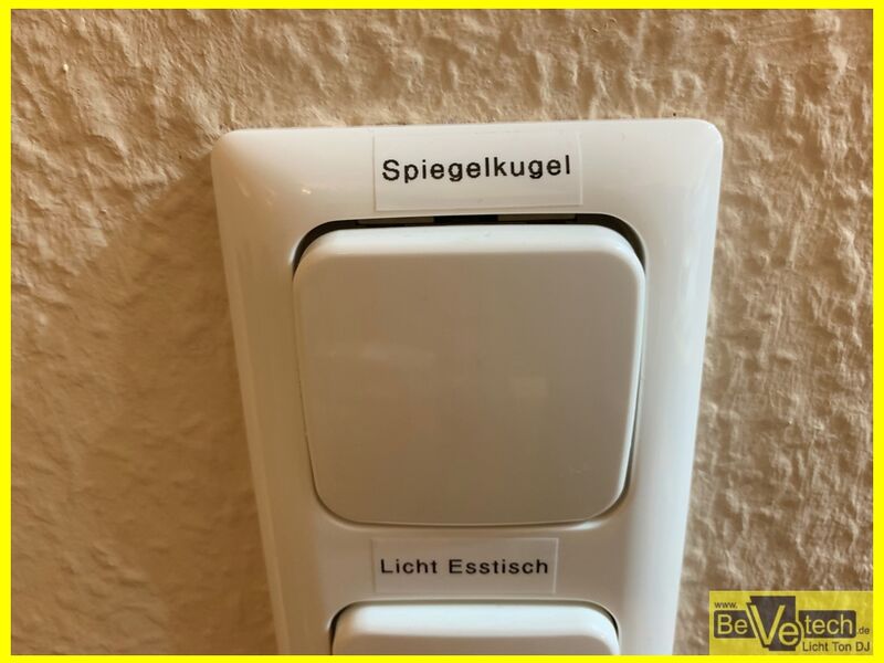 Spiegelkugel_im_Privaten_Wohnzimmer_08.JPG